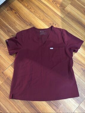 FIGS Catarina One-Pocket Scrub Top